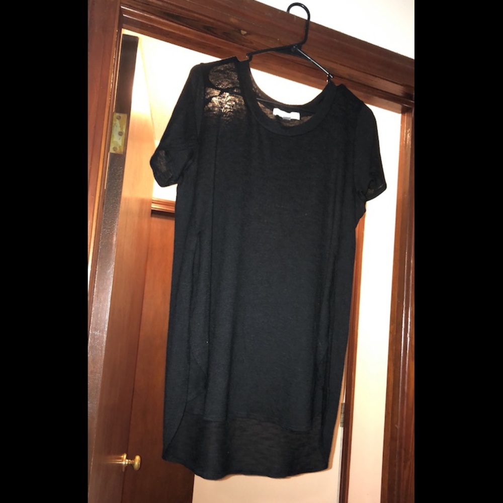 Black tshirt